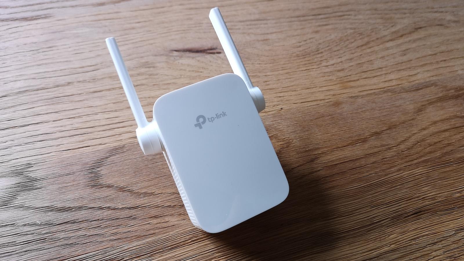 TP-Link RE305 Wi-Fi Range Extender - Best Overall